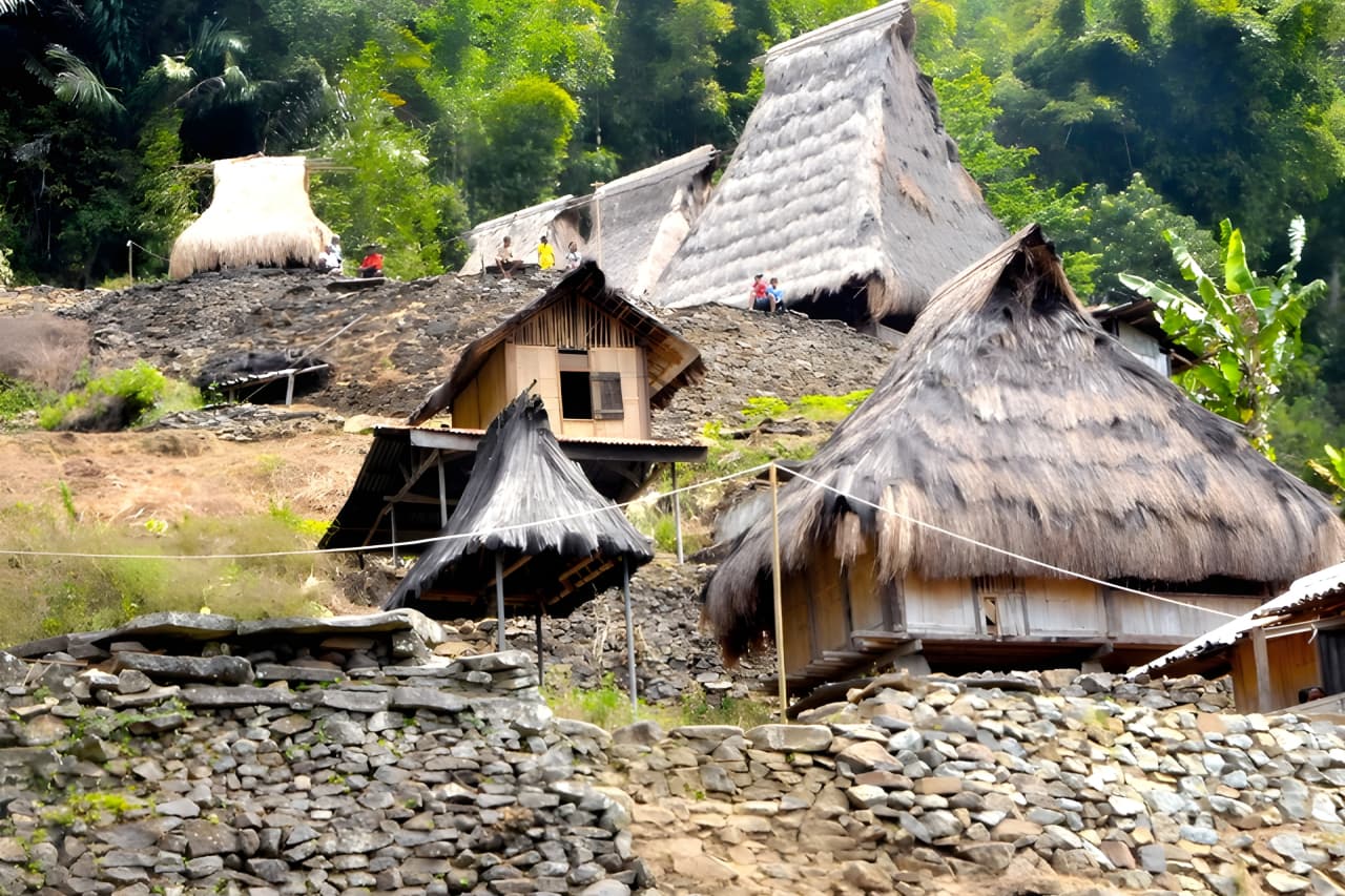 Saga Traditional Village - Traditional Villages in Flores